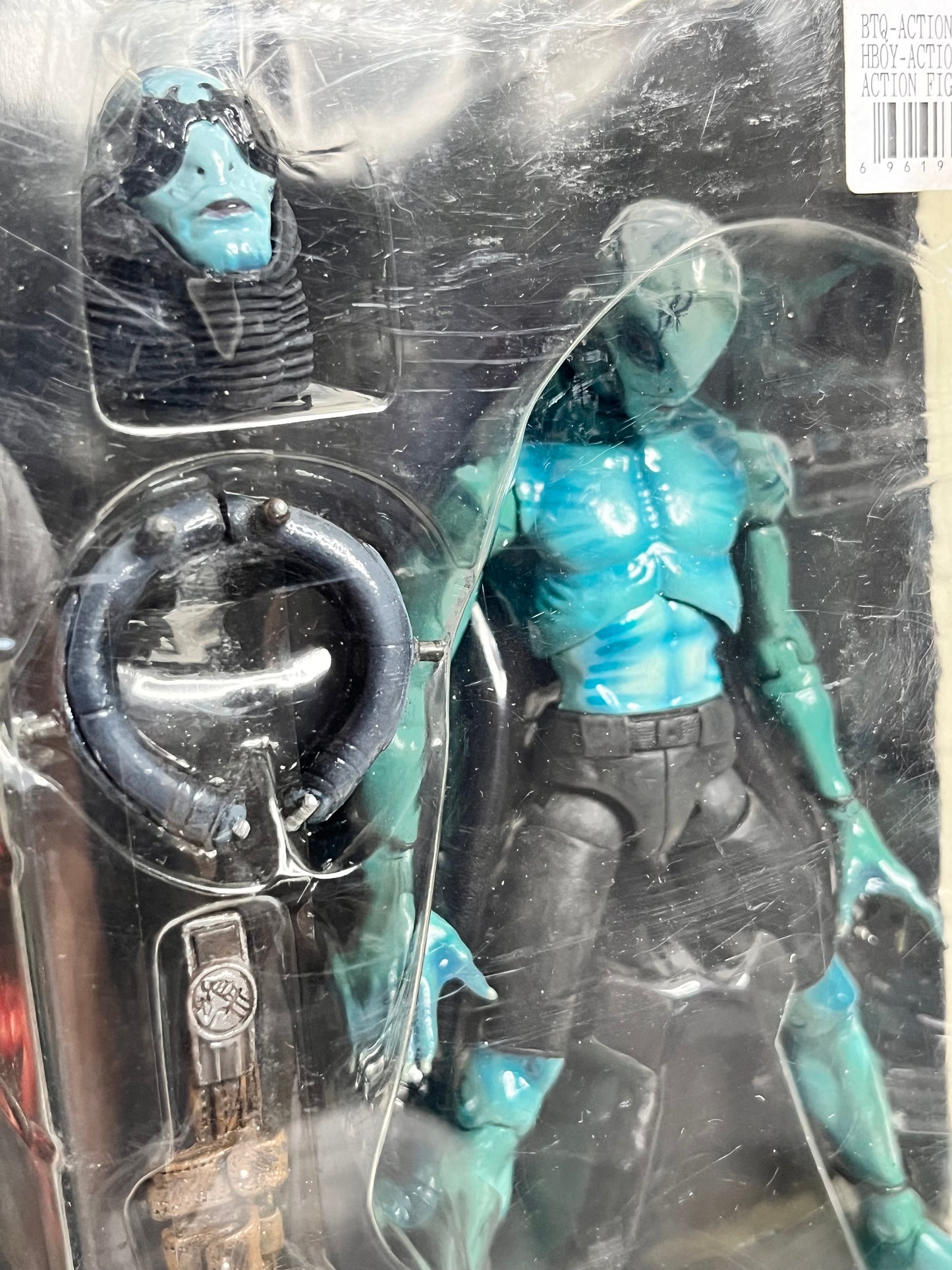 Hellboy Presents: Abe Sapien W/ Matching Accessories