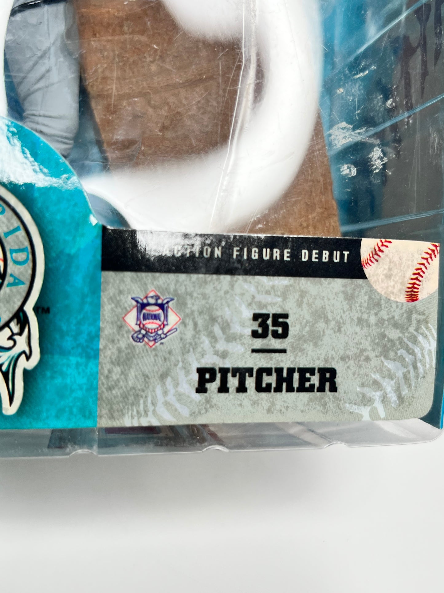 2004 Dontrelle Willis Pitcher McFarlane MLB Series 9