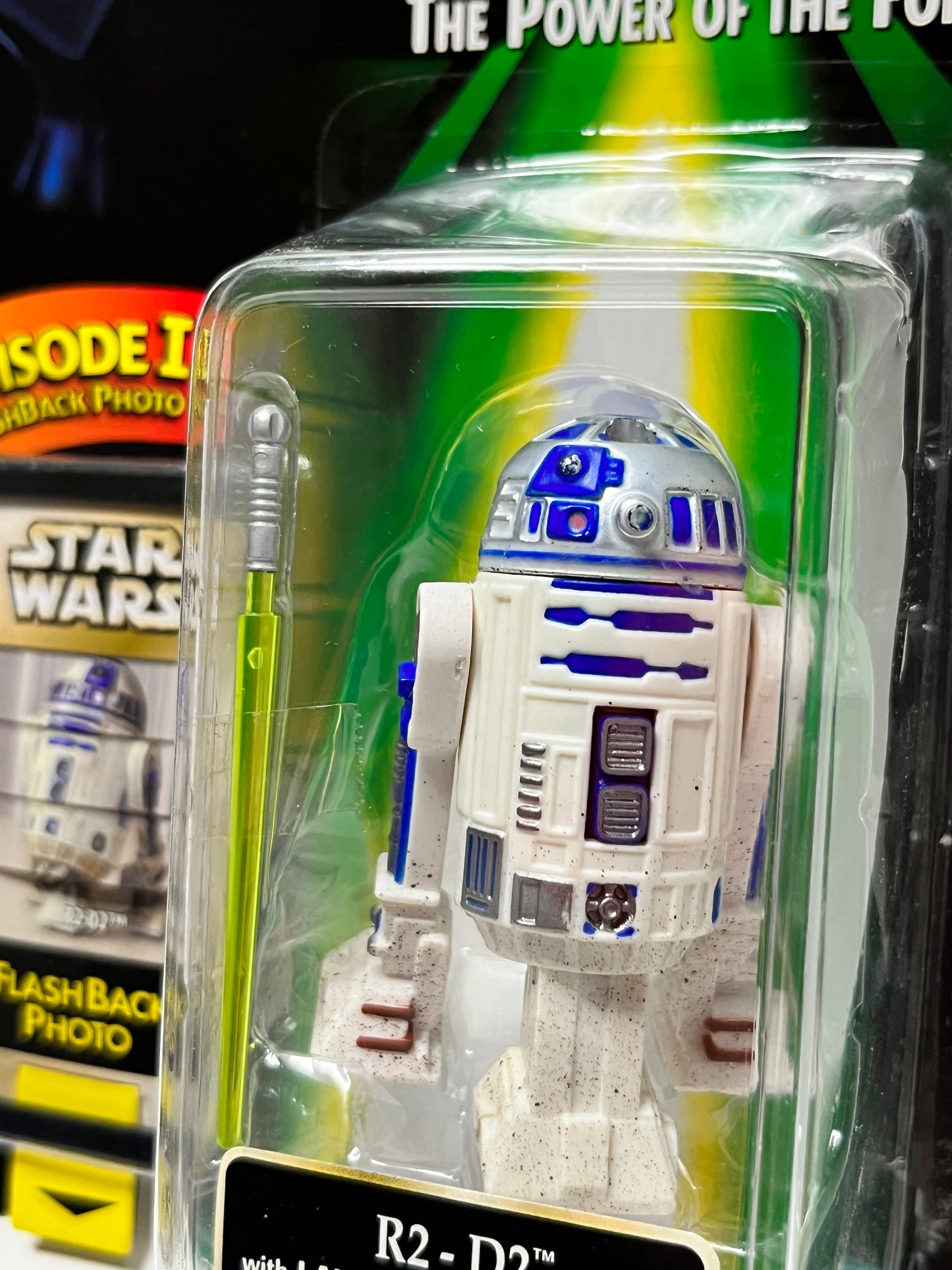 Star Wars Power Of The Force Flashback R2-D2 w/ Launching Lightsaber