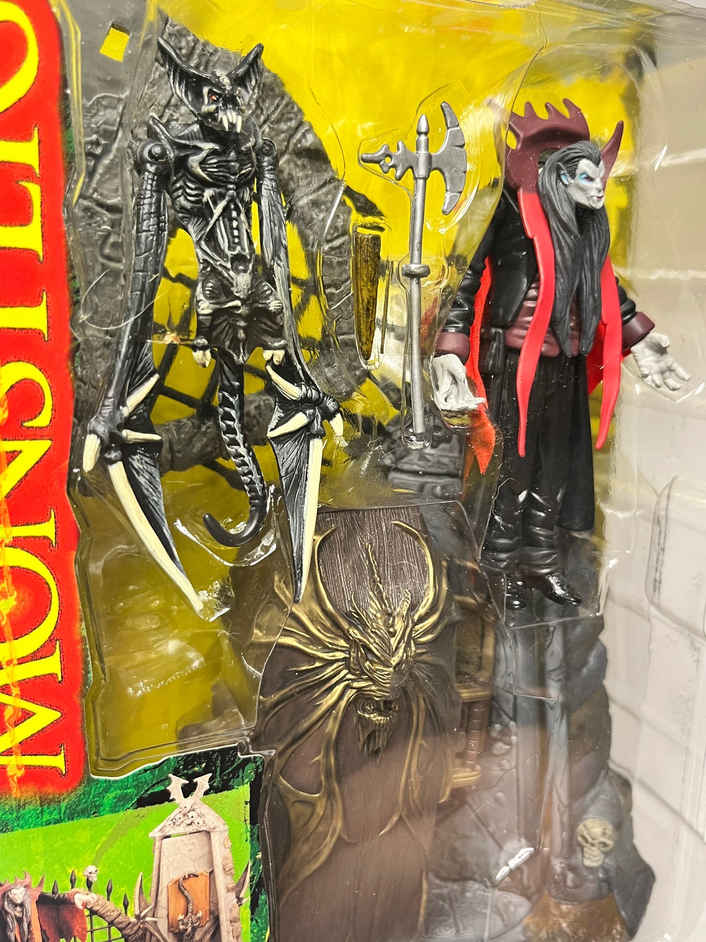 McFarlane 1997 Monsters Dracula Set