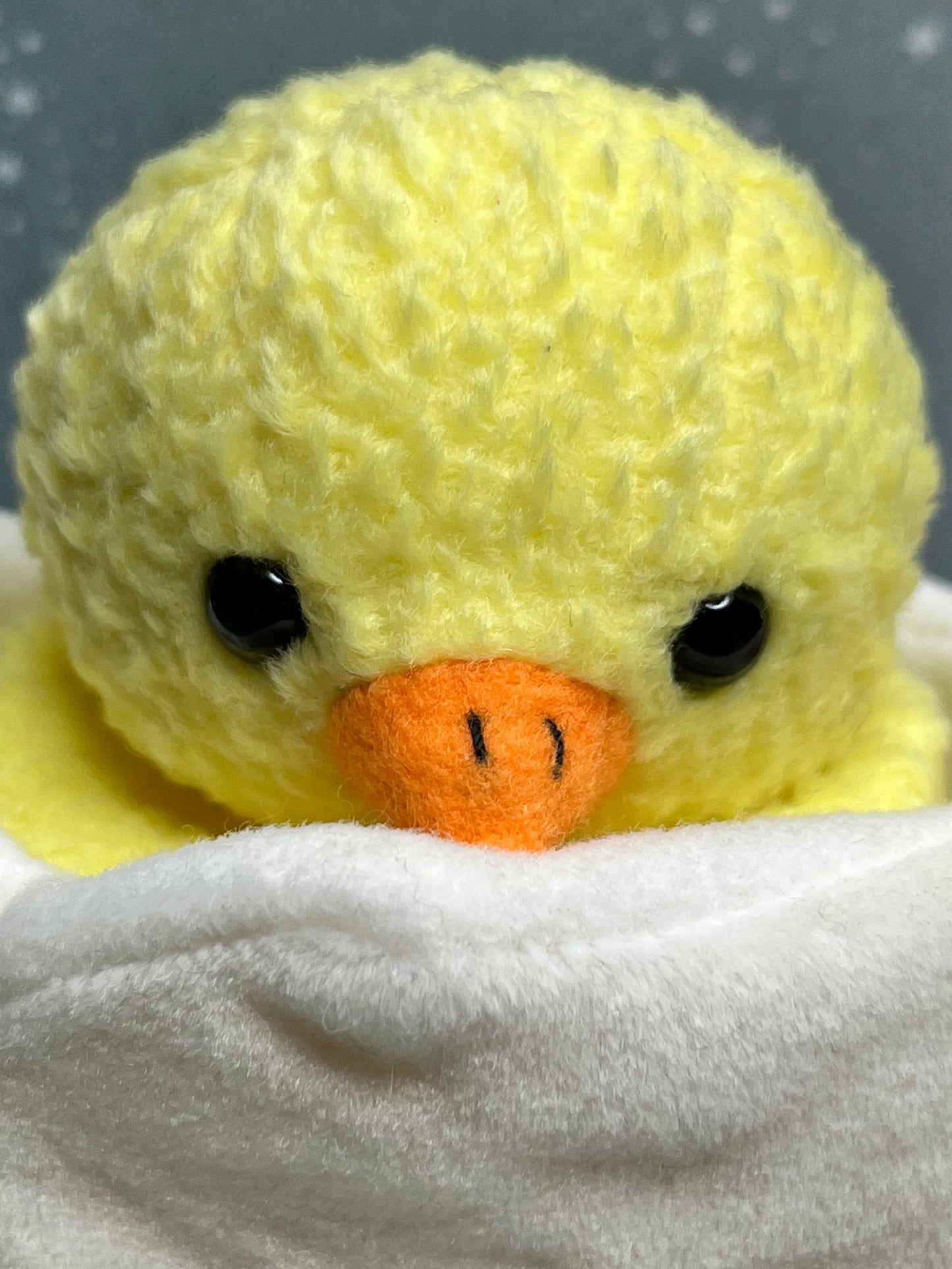 TY Beanie Babies “Eggbert” The Chick, April 10 1998